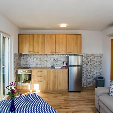 Katarina Appartement Sreser